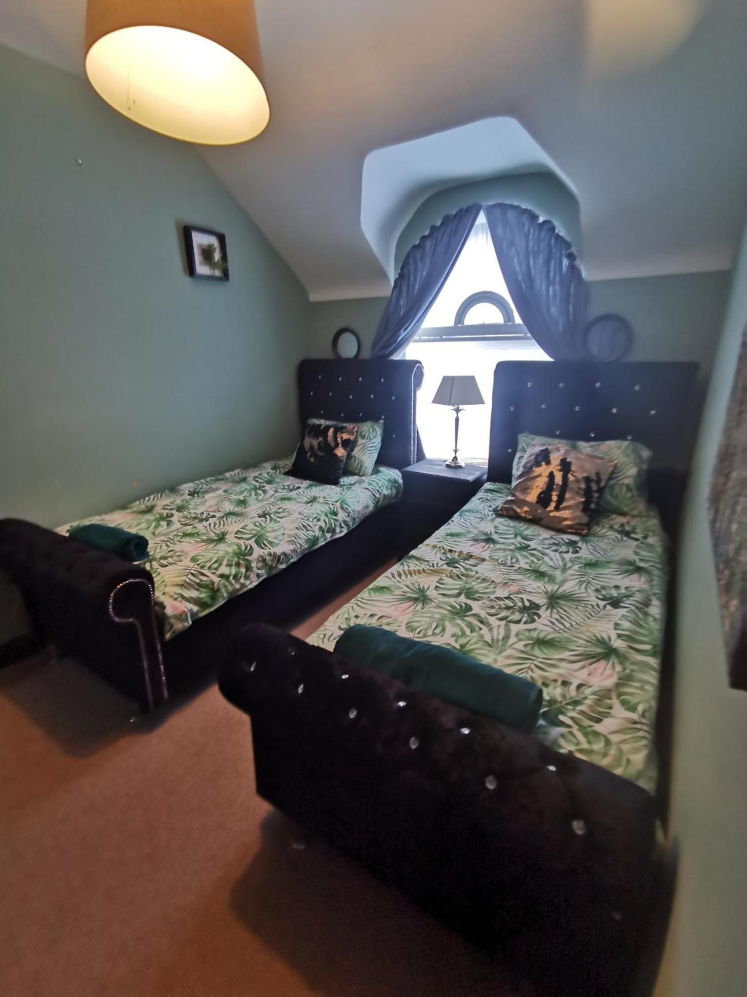 דירות Palm Cove Bundoran Luxurious Sea View Balcony Free Wifi Netflix Sleeps 5 מראה חיצוני תמונה